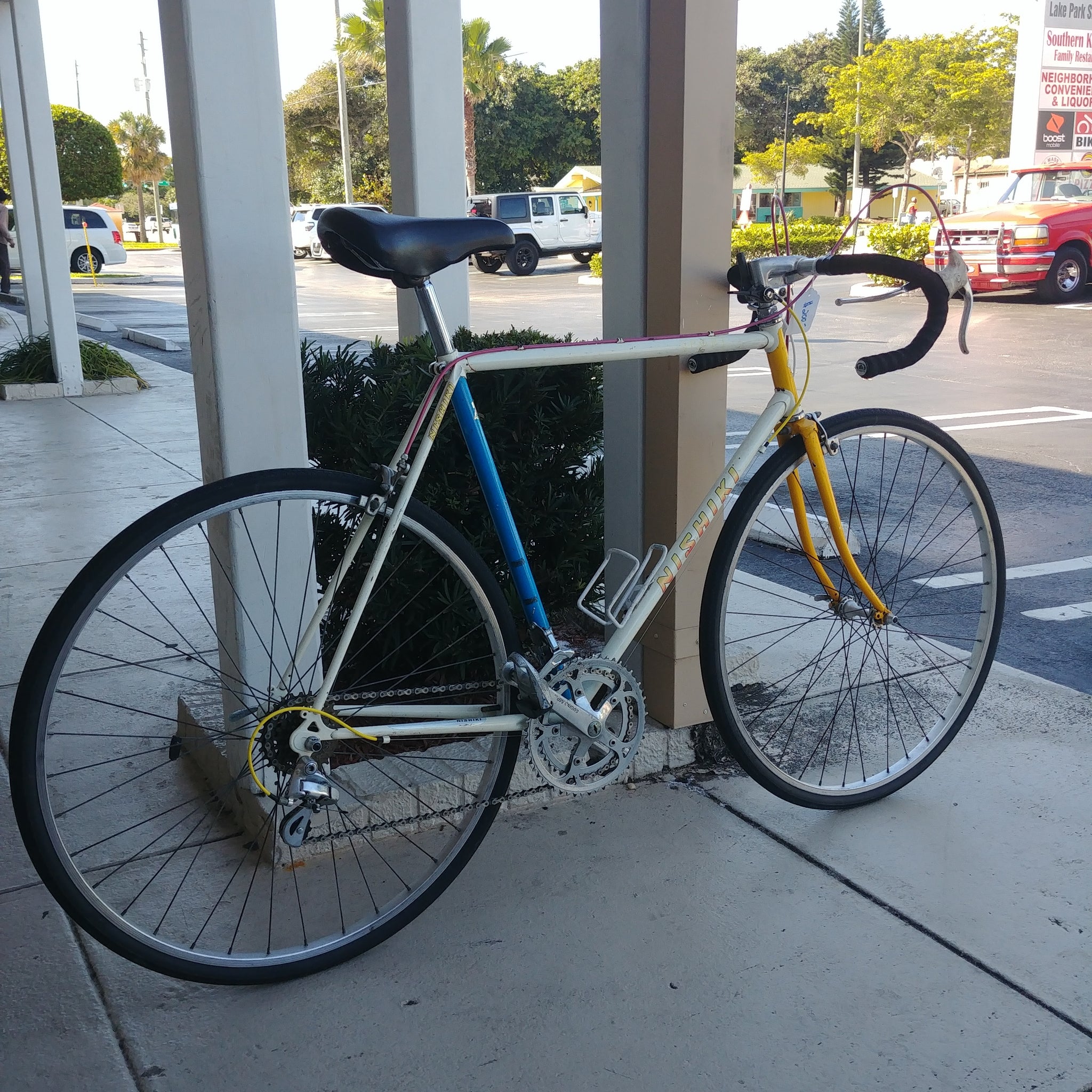 Vintage Nishiki Steel Road Bike 4130 Cr-Mo Big Tires Gravel